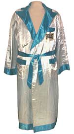 'Thrilla in Manilla' fight worn robe sells for $81,812