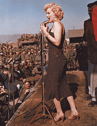 Monroe entertaining troops in Korea