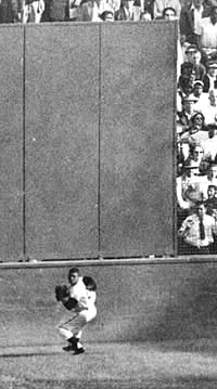 While most baseball players become collectible because of some outstanding acheivement, Vic Wertz became collectible because Willie Mays caught his soaring fly ball in '54.
